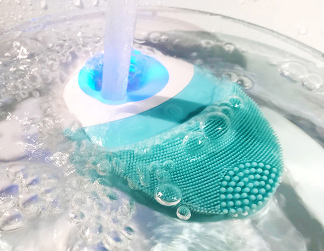 Silicone Cleansing Device with Wireless Charging