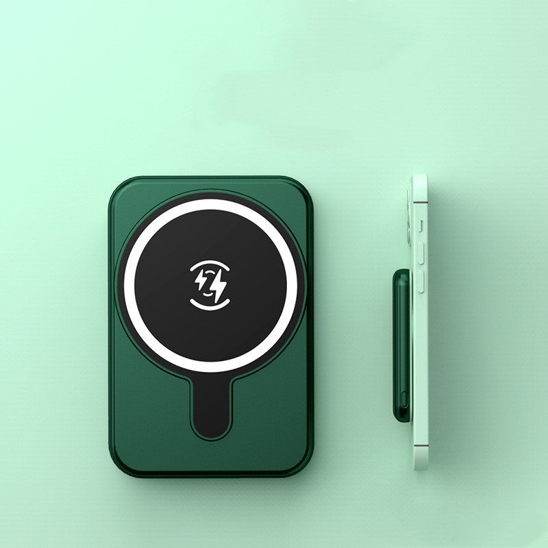Compact Magnetic Fast Wireless Charging Power Bank